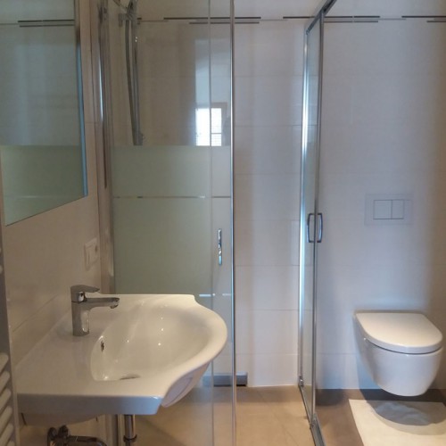 Vacation apartment Villanders - Bathroom with shower & WC